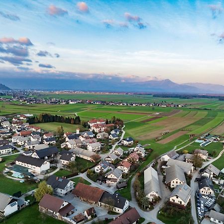 Apartment Mountain Sunrise Škofja Loka Екстериор снимка