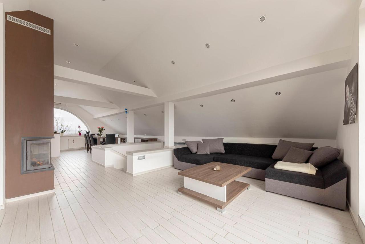 Apartment Mountain Sunrise Škofja Loka Екстериор снимка