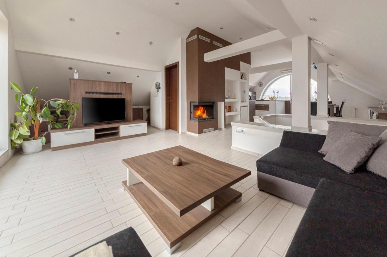 Apartment Mountain Sunrise Škofja Loka Екстериор снимка